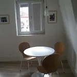 Apartamento Lsa Ascensor Da Bica By Numa *