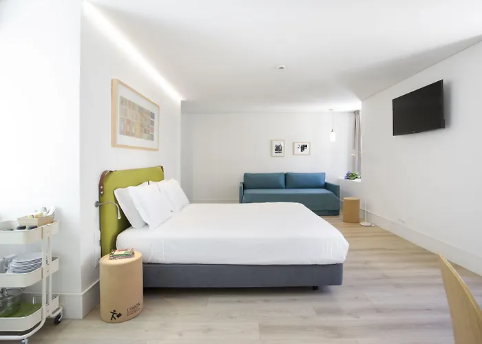 Ascensor Da Bica - Serviced