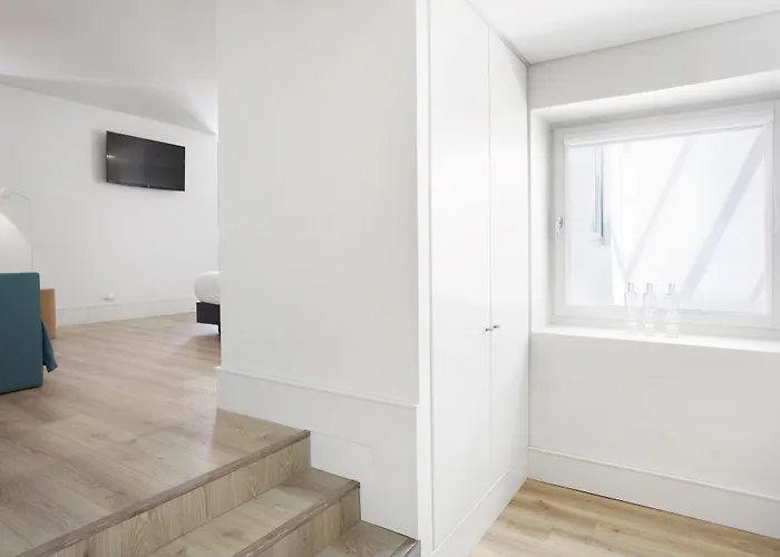 Ascensor Da Bica - Serviced *