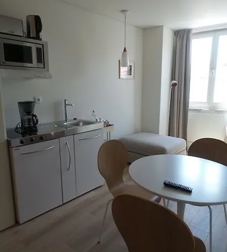 Ascensor Da Bica - Serviced