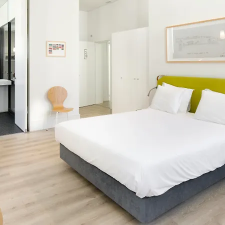Apartamento Ascensor Da Bica - Serviced