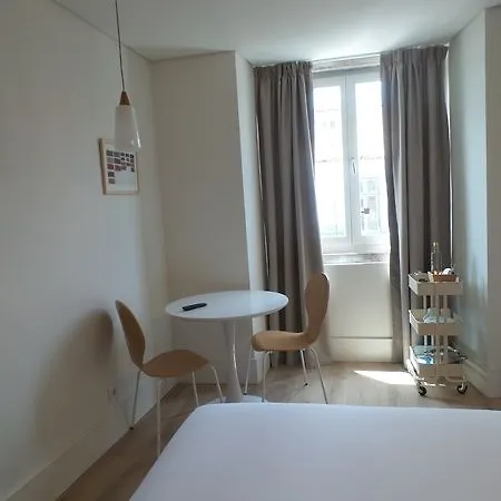 Apartamento Ascensor Da Bica - Serviced *